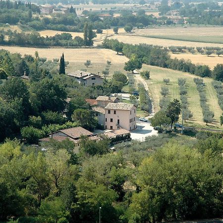 Hotel Ponte San Vittorino アッシジ エクステリア 写真