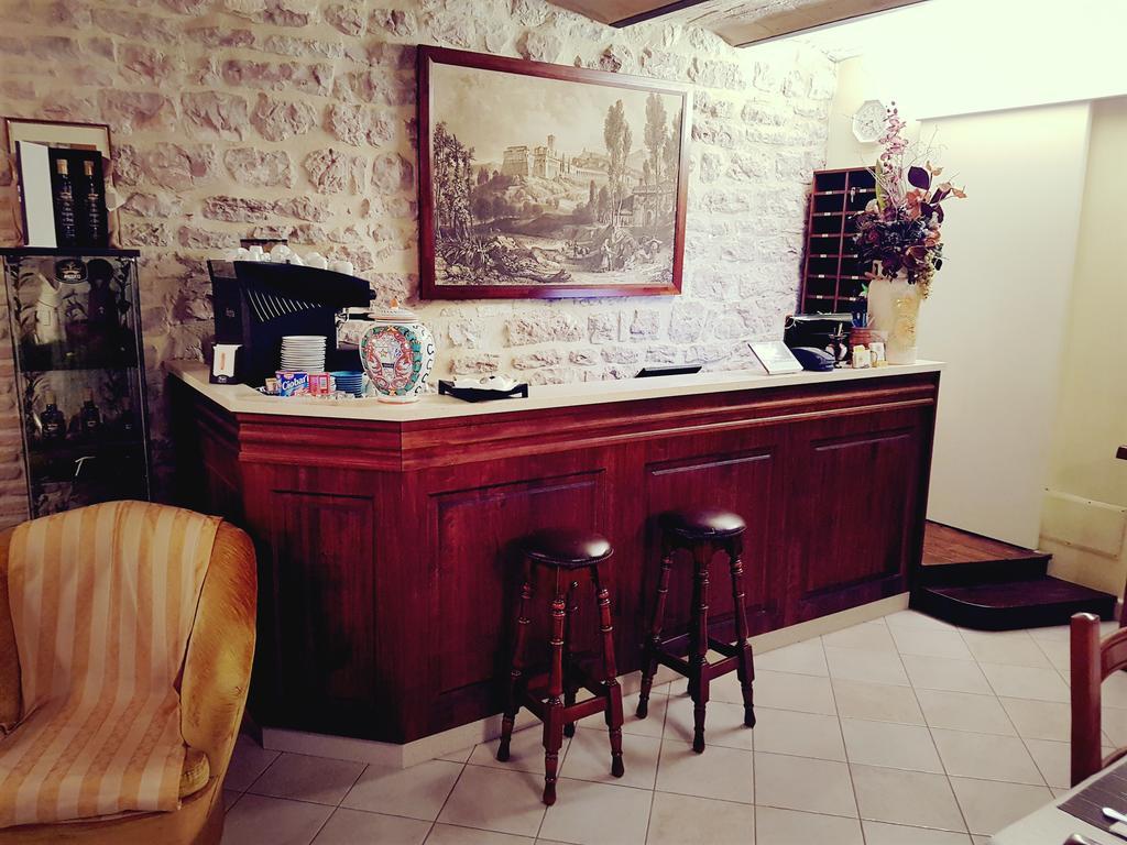 Hotel Ponte San Vittorino アッシジ エクステリア 写真