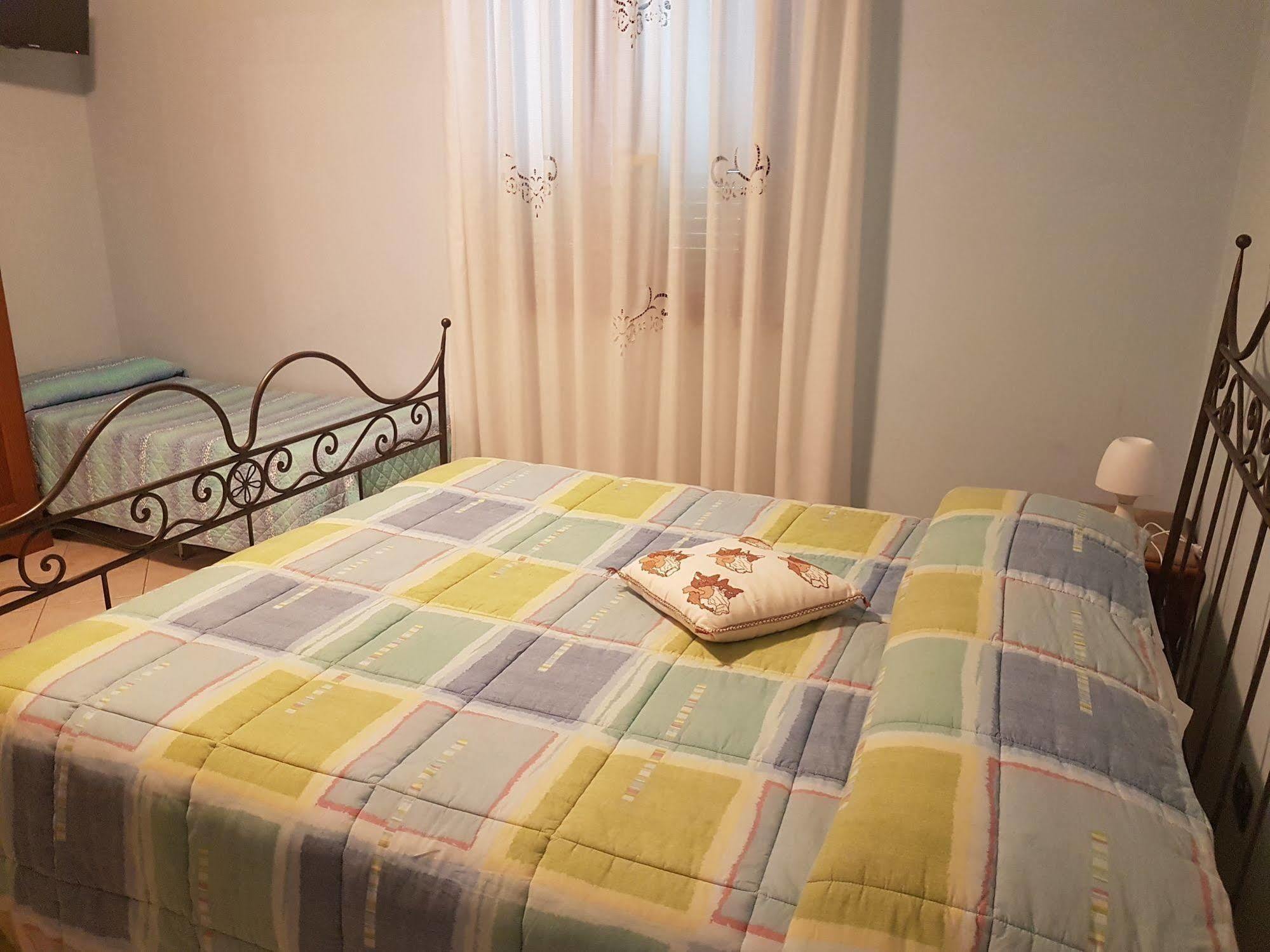 Hotel Ponte San Vittorino アッシジ エクステリア 写真